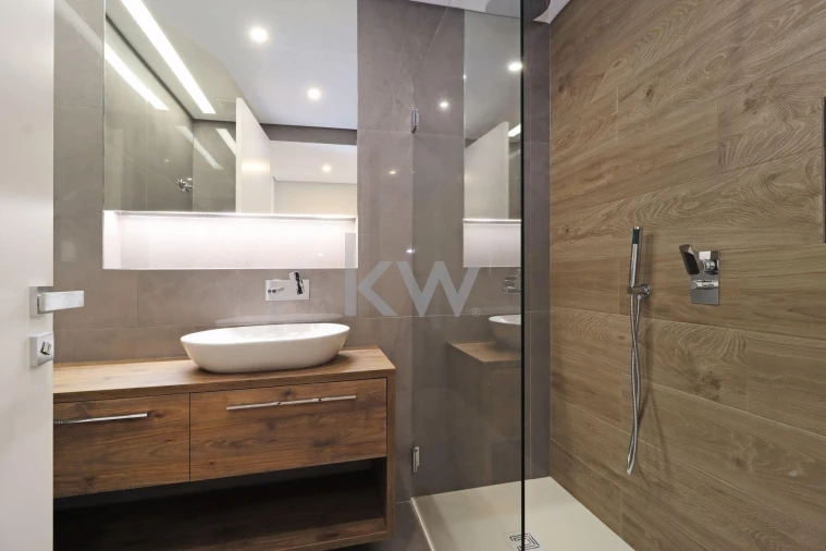 Apartamento T3 para Venda em Carcavelos e Parede Foto 28