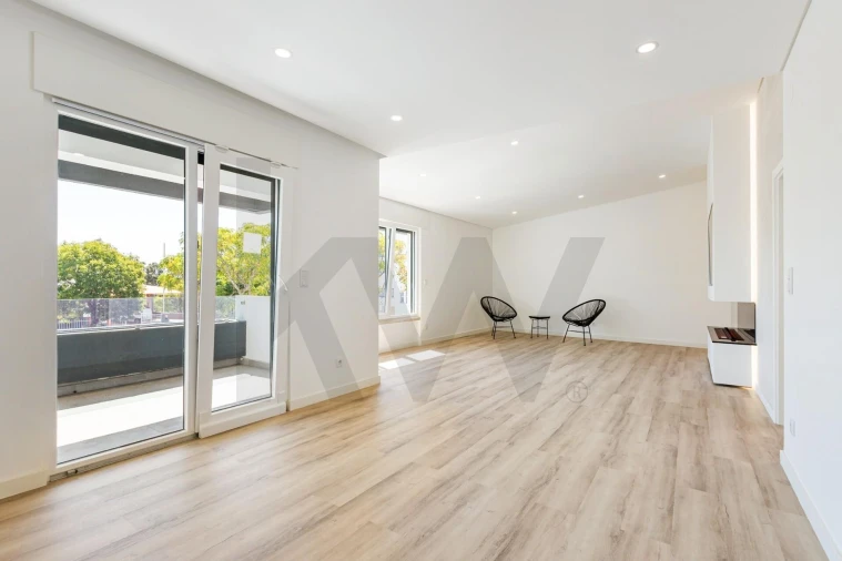 Moradia T4 para Venda em Águas Livres Foto 4