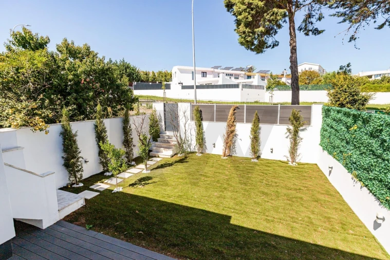 Moradia T4 para Venda em Águas Livres Foto 14