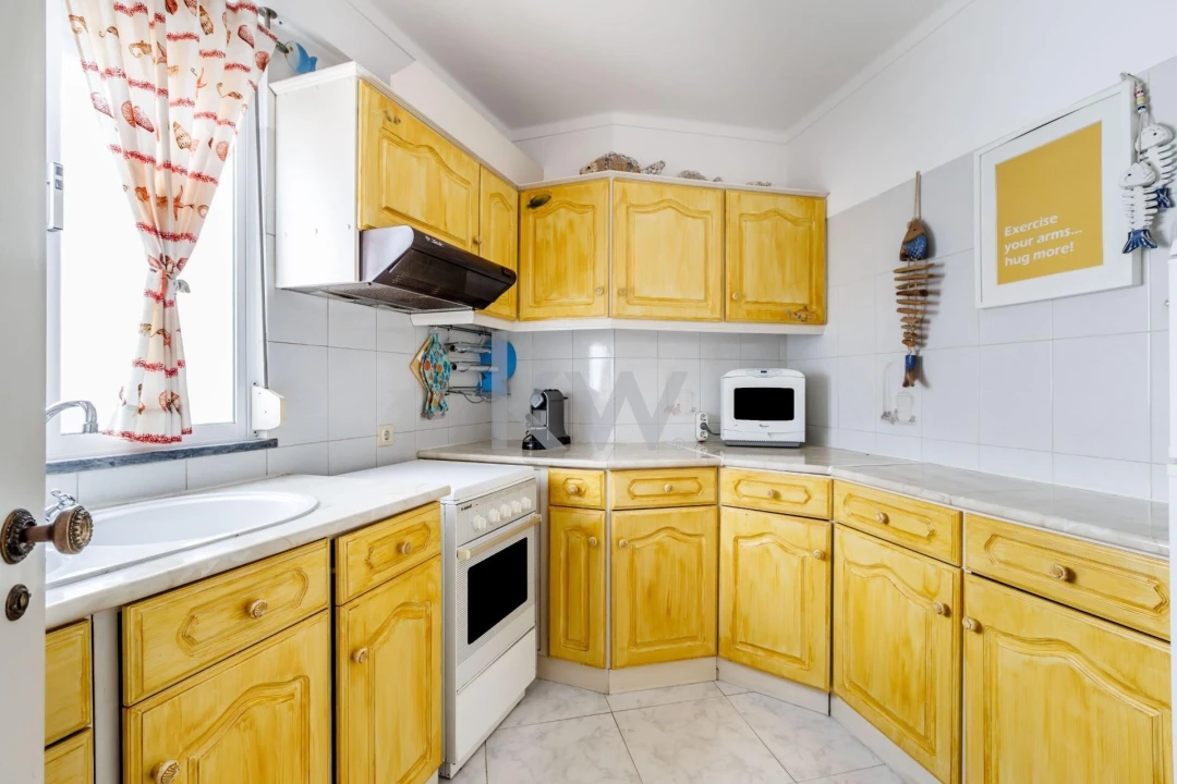 Apartamento T2 para Venda em Quarteira Foto 6