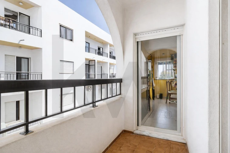 Apartamento T2 para Venda em Quarteira Foto 11