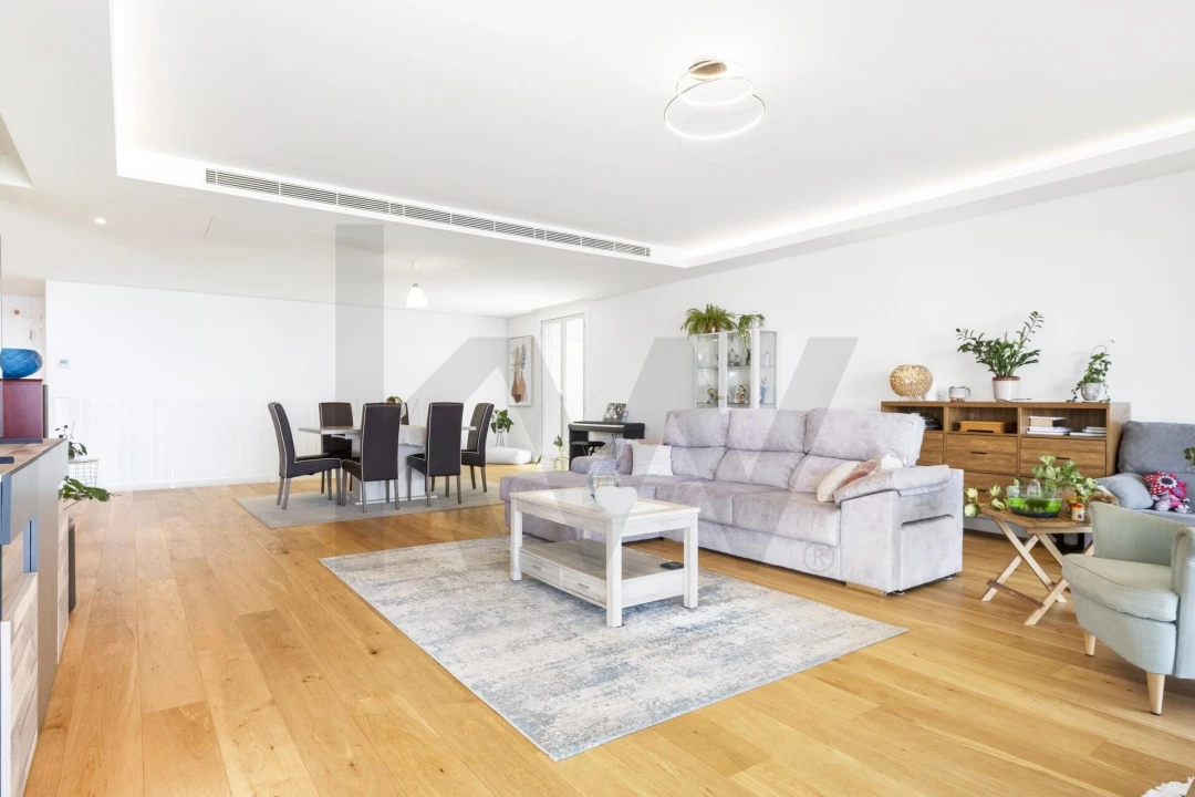 Apartamento T4 para Venda em São Martinho Foto 9