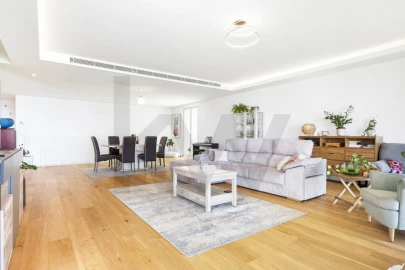Apartamento T4 para Venda em São Martinho
