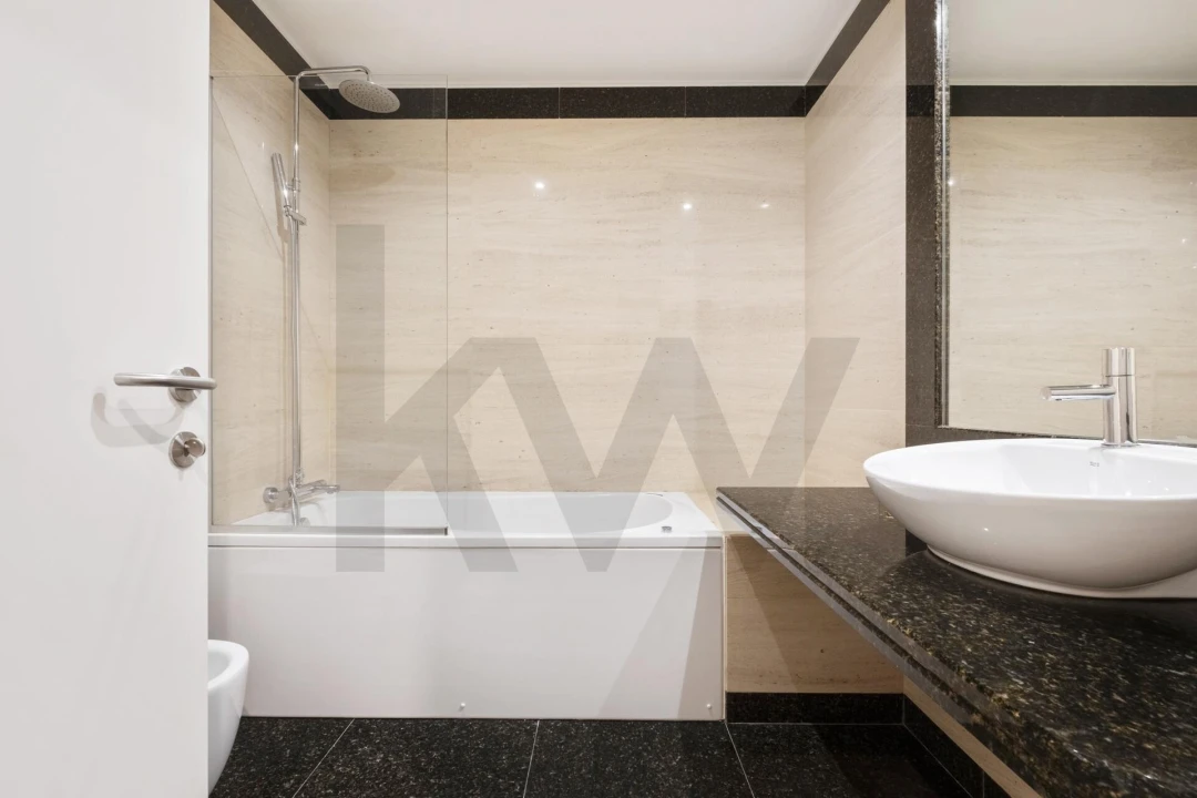 Apartamento T4 para Venda em São Martinho Foto 31