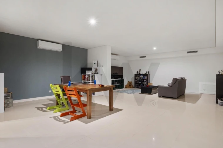 Apartamento T4 para Venda em São Martinho Foto 13