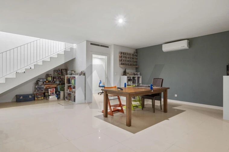 Apartamento T4 para Venda em São Martinho Foto 14