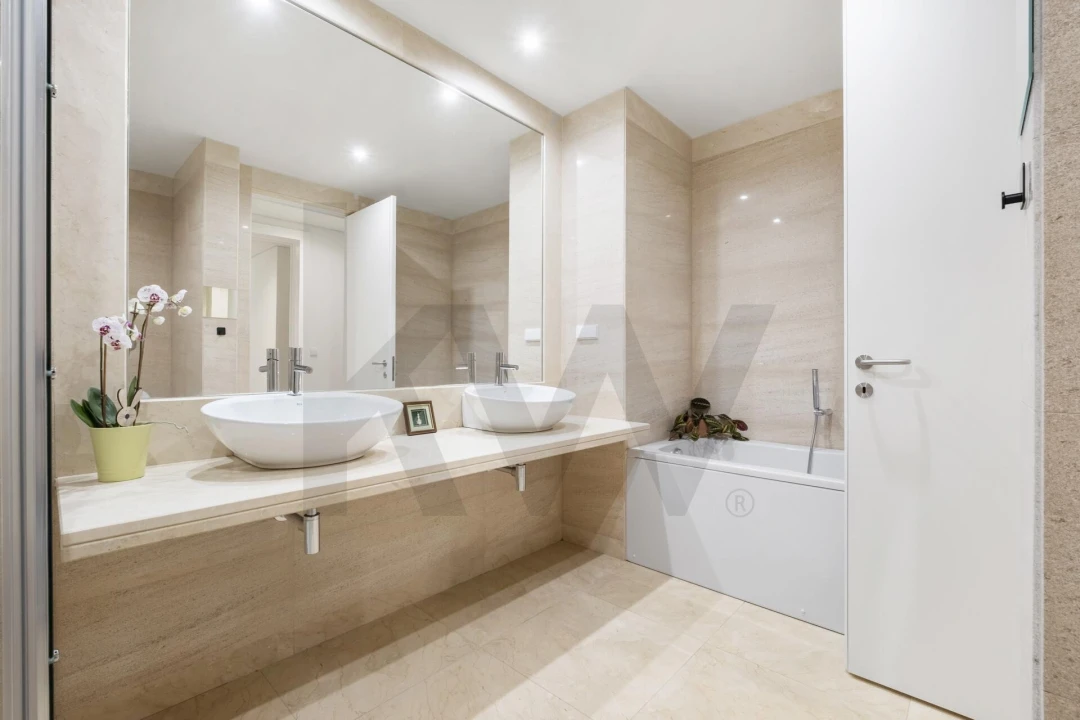 Apartamento T4 para Venda em São Martinho Foto 39