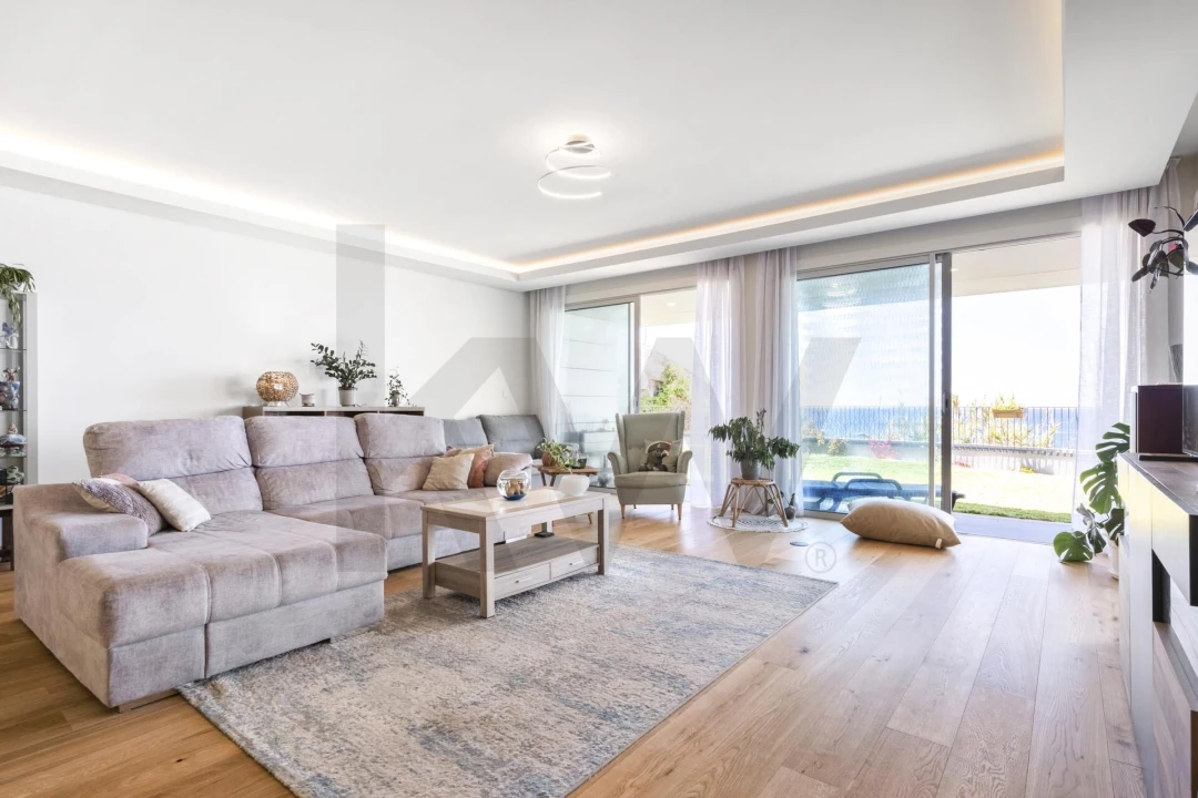 Apartamento T4 para Venda em São Martinho Foto 2