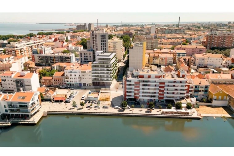 Apartamento T2 para Venda em Barreiro e Lavradio Foto 2