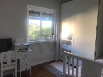 Apartamento T3 para Arrendamento em Alcantara