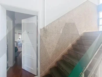 Apartamento T3 para Arrendamento em Alcantara