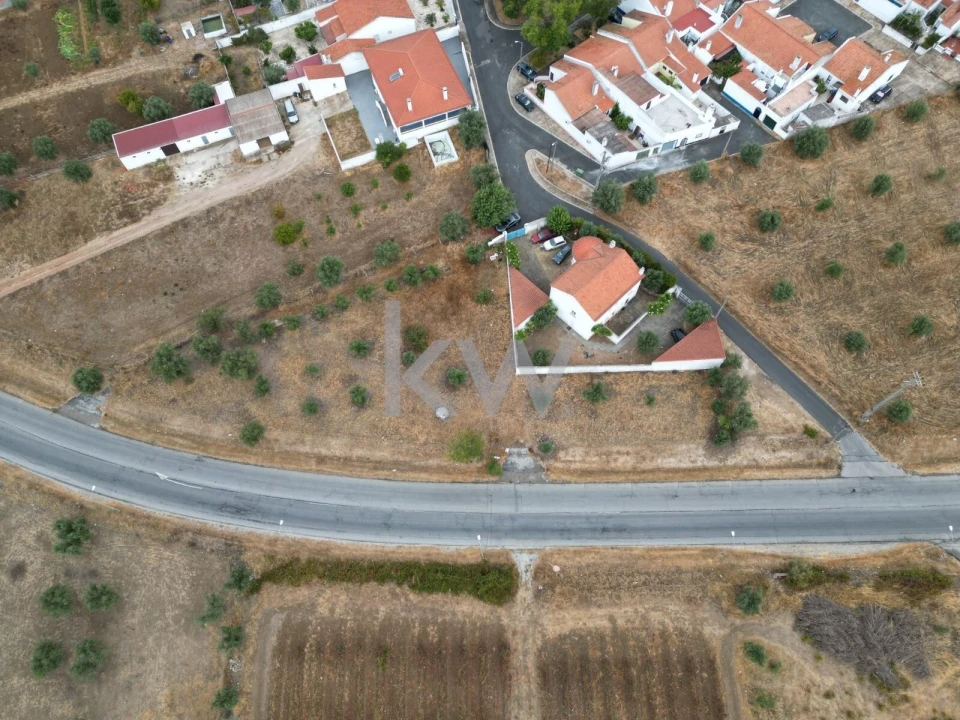Terreno para Venda em Reguengos de Monsaraz Foto 1