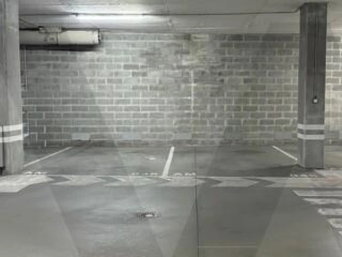 Garagem para Venda em Romeira e Várzea Foto 9