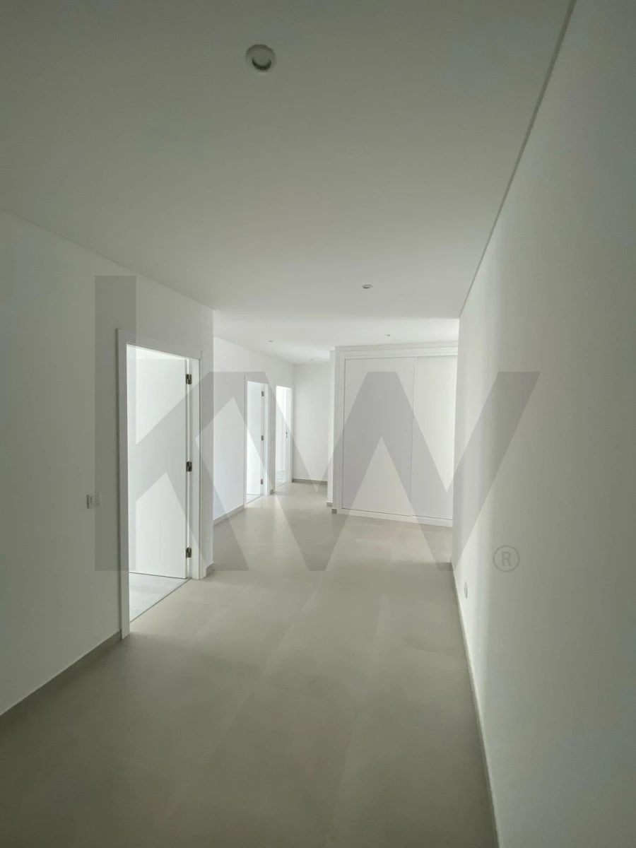 Apartamento T3 para Venda em Nazare Foto 3