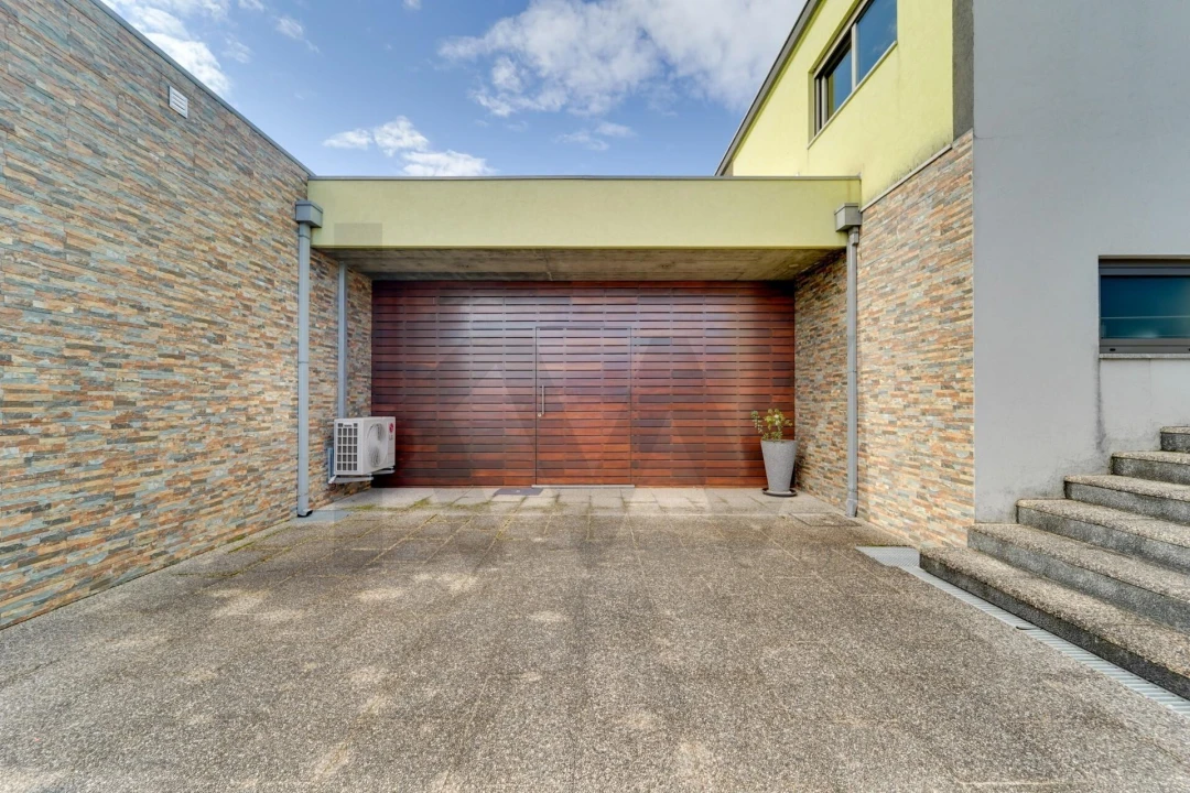 Moradia T5 para Venda em Oliveira do Bairro Foto 2