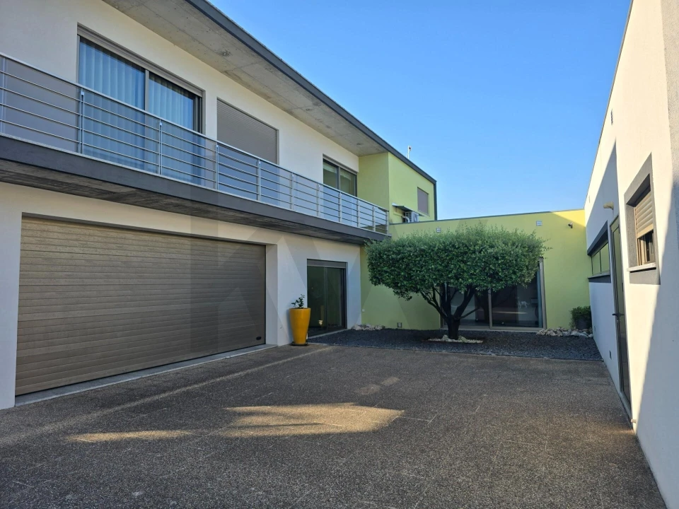 Moradia T5 para Venda em Oliveira do Bairro Foto 65