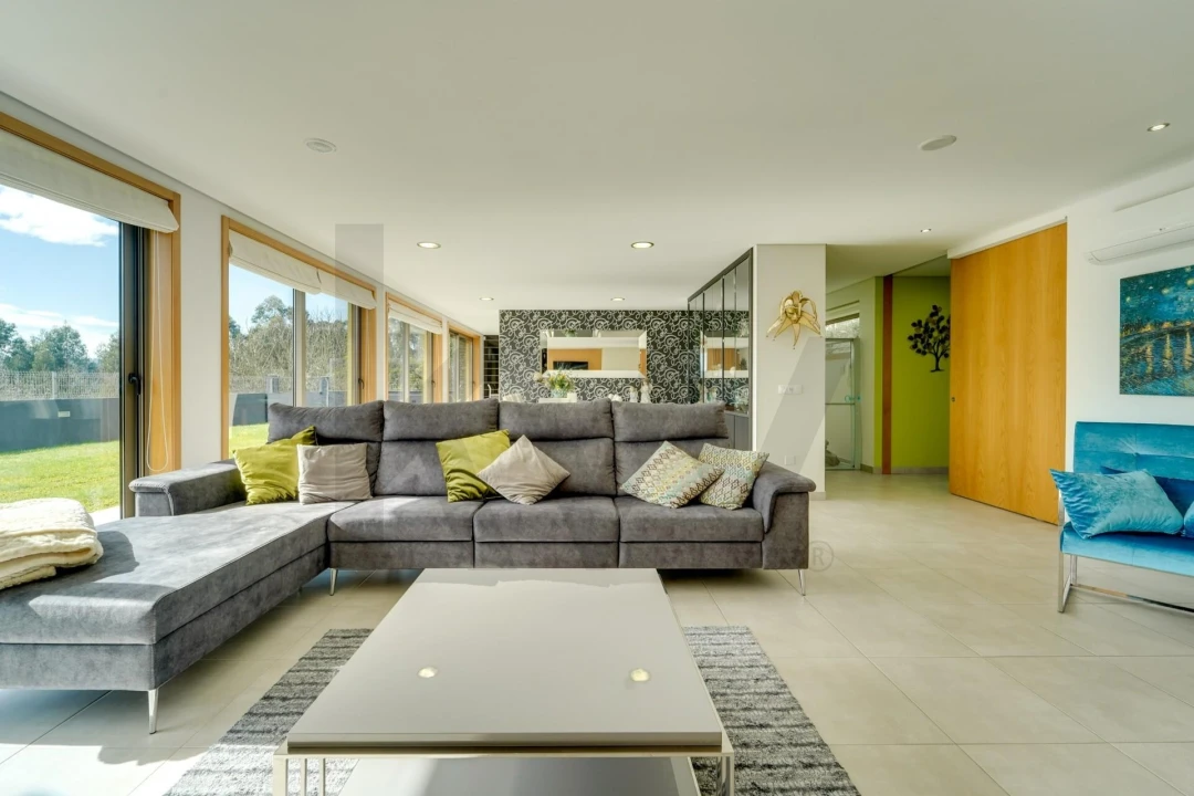 Moradia T5 para Venda em Oliveira do Bairro Foto 8