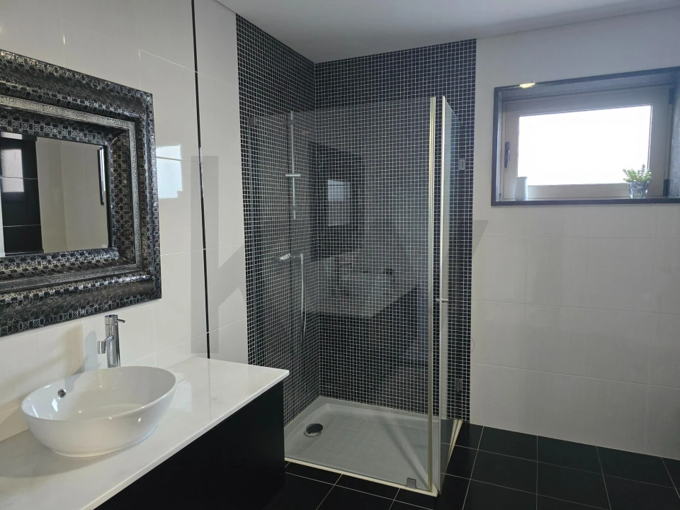 Moradia T5 para Venda em Oliveira do Bairro Foto 22