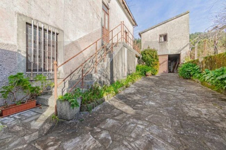 Quinta T3 para Venda em O. Azeméis, Riba-Ul, Ul, Macinhata Seixa, Madail Foto 2