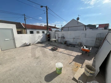 Moradia T3 para Venda em Sarilhos Grandes