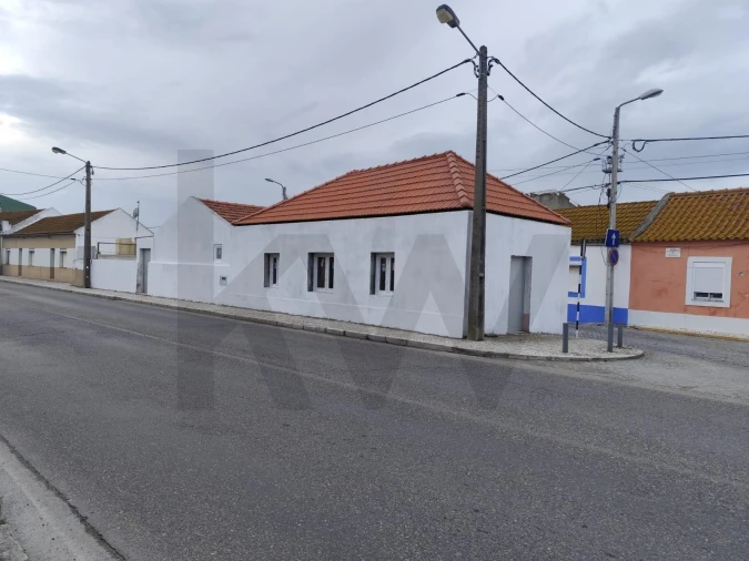 Moradia T3 para Venda em Sarilhos Grandes Foto 14