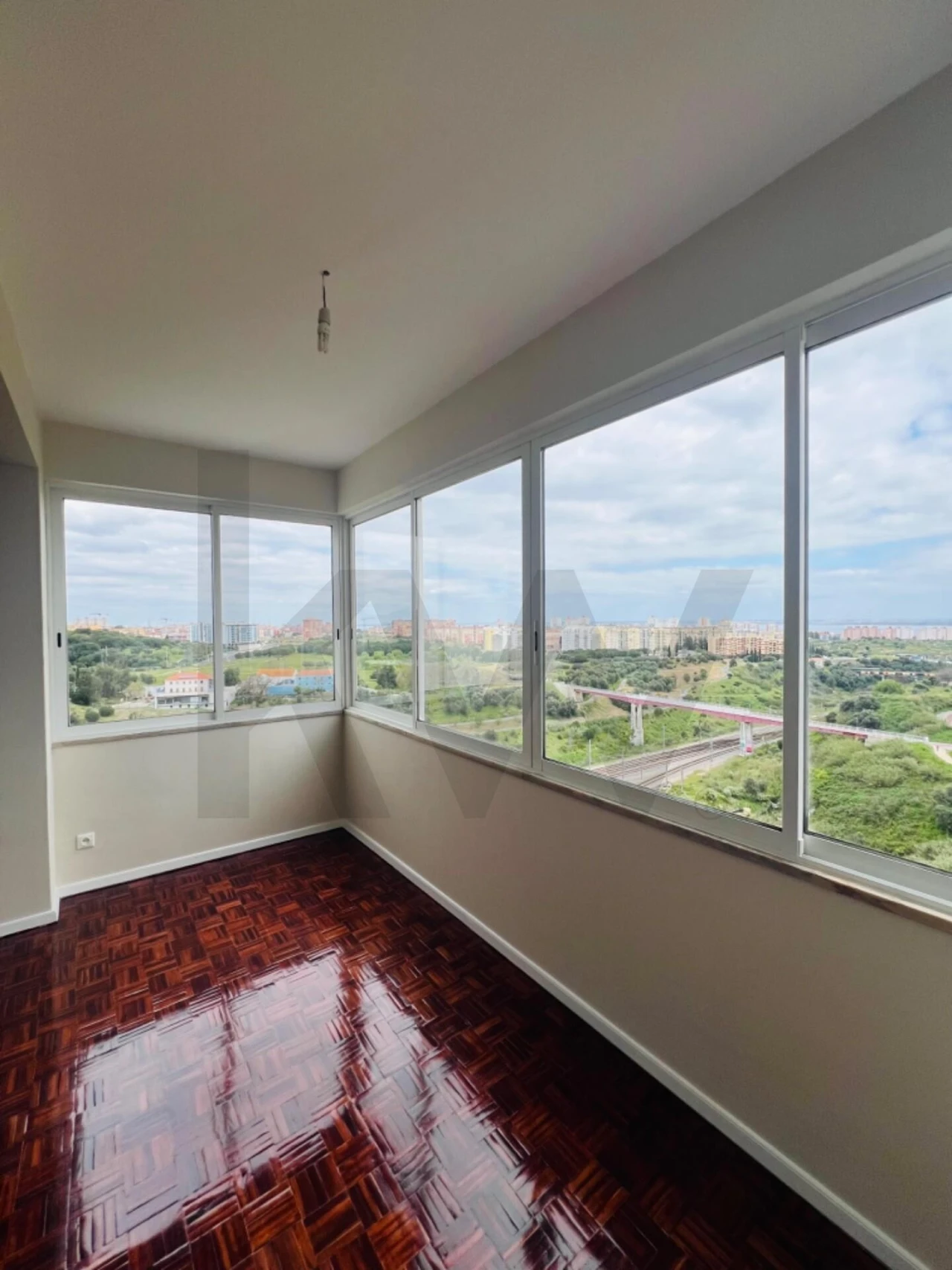 Apartamento T3 para Venda em Areeiro Foto 13