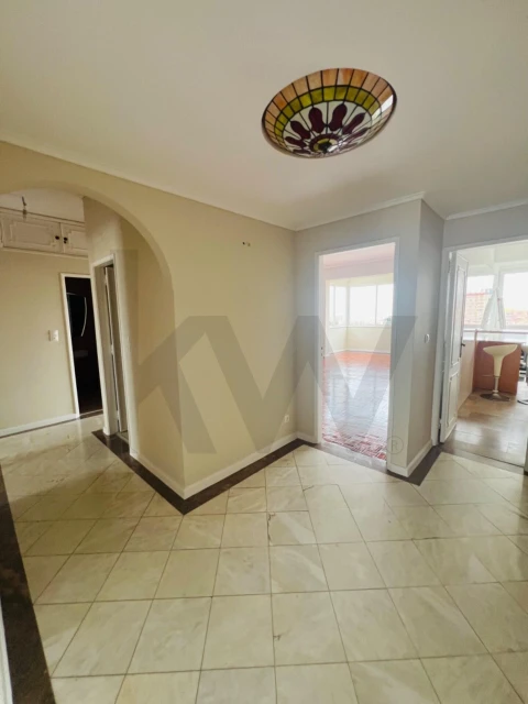 Apartamento T3 para Venda em Areeiro