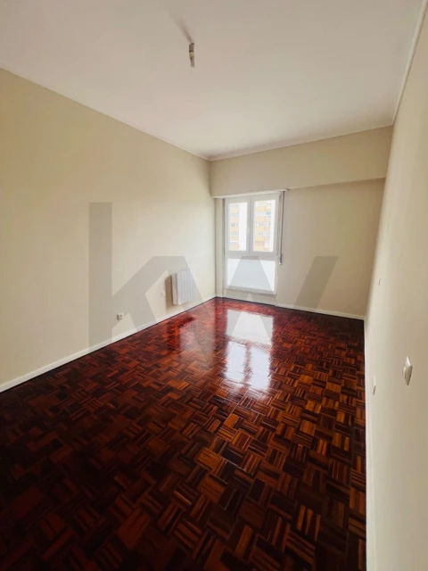 Apartamento T3 para Venda em Areeiro