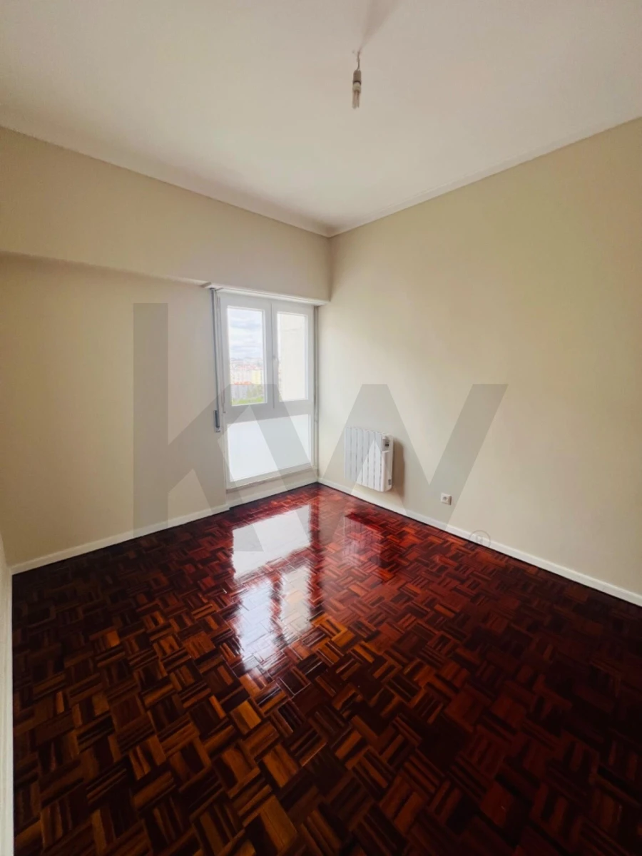 Apartamento T3 para Venda em Areeiro Foto 18
