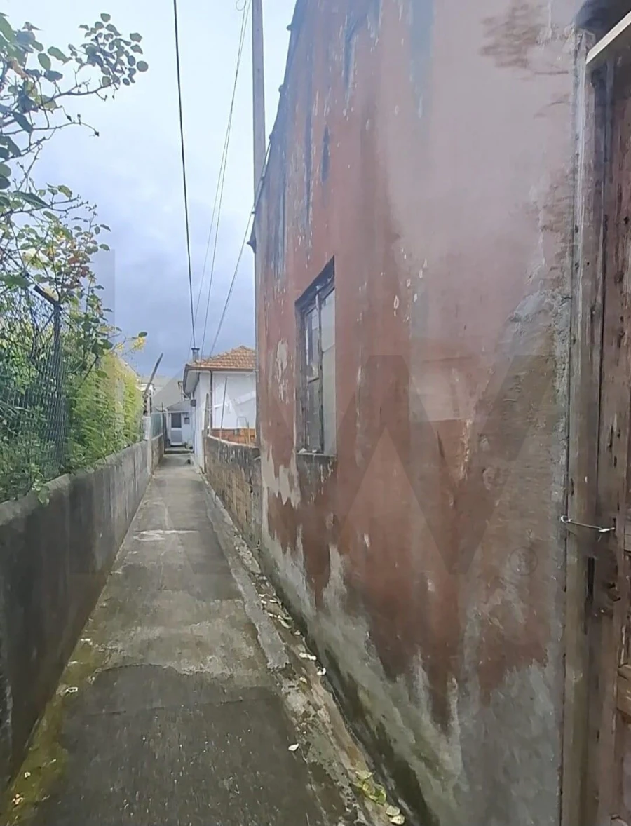 Moradia T1 para Venda em Oliveira do Douro Foto 15