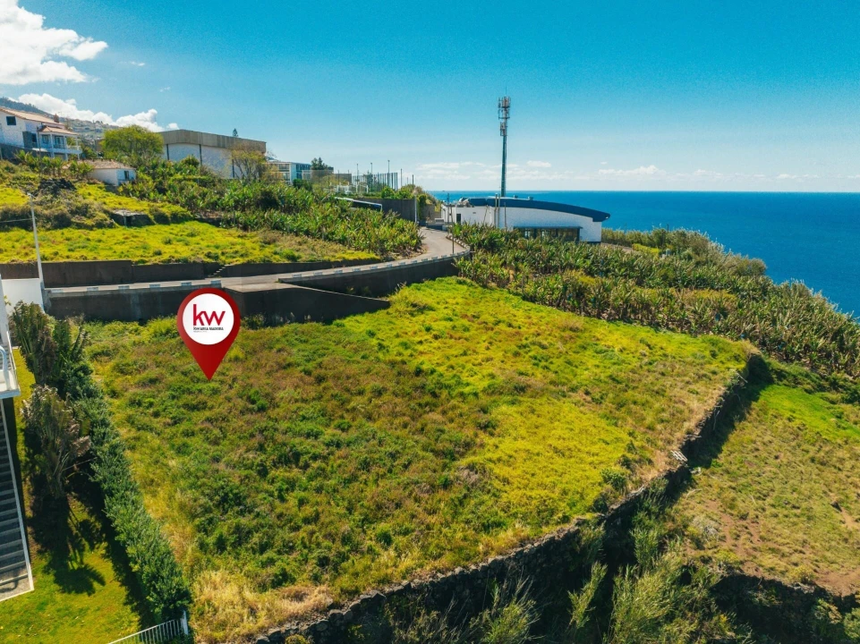 Terreno para Venda em Arco da Calheta Foto 16