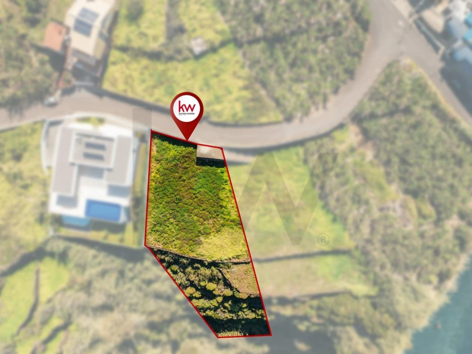 Terreno para Venda em Arco da Calheta Foto 2