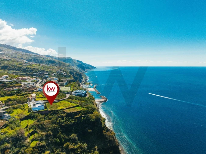 Terreno para Venda em Arco da Calheta Foto 6