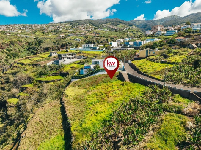 Terreno para Venda em Arco da Calheta Foto 4