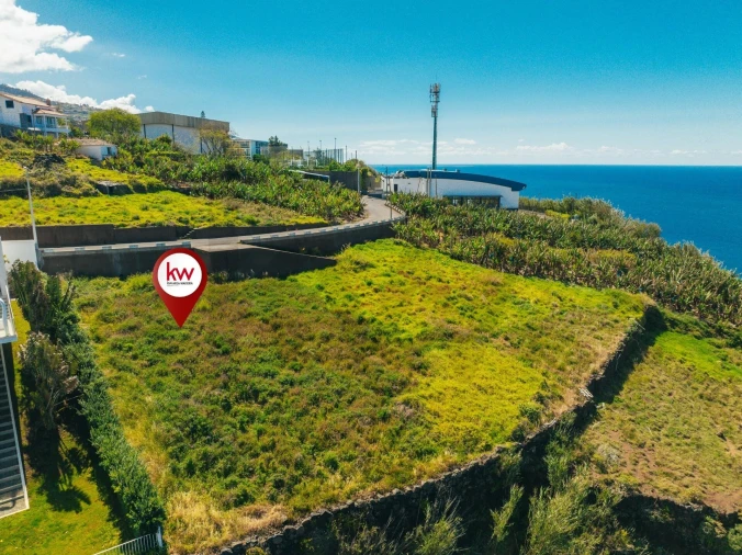 Terreno para Venda em Arco da Calheta Foto 16