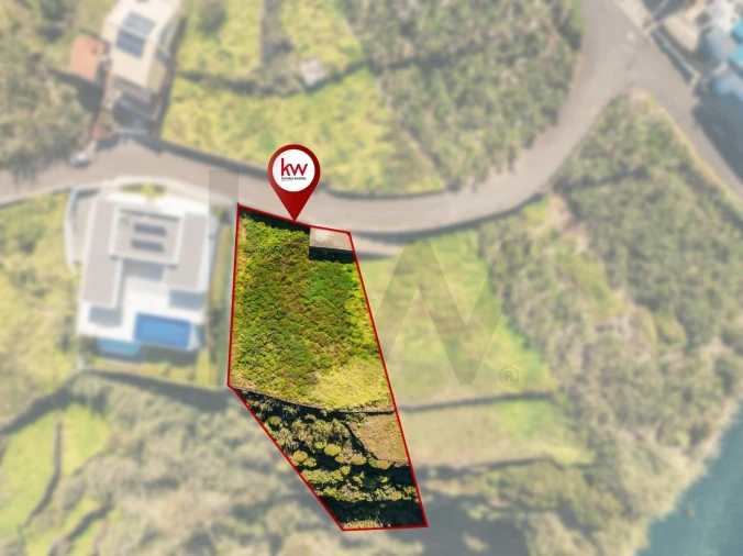 Terreno para Venda em Arco da Calheta Foto 2