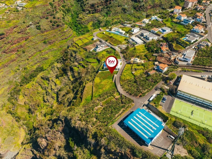 Terreno para Venda em Arco da Calheta Foto 8