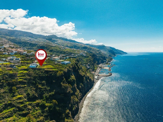 Terreno para Venda em Arco da Calheta Foto 10