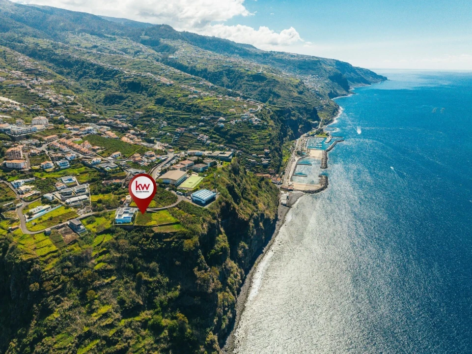 Terreno para Venda em Arco da Calheta Foto 7