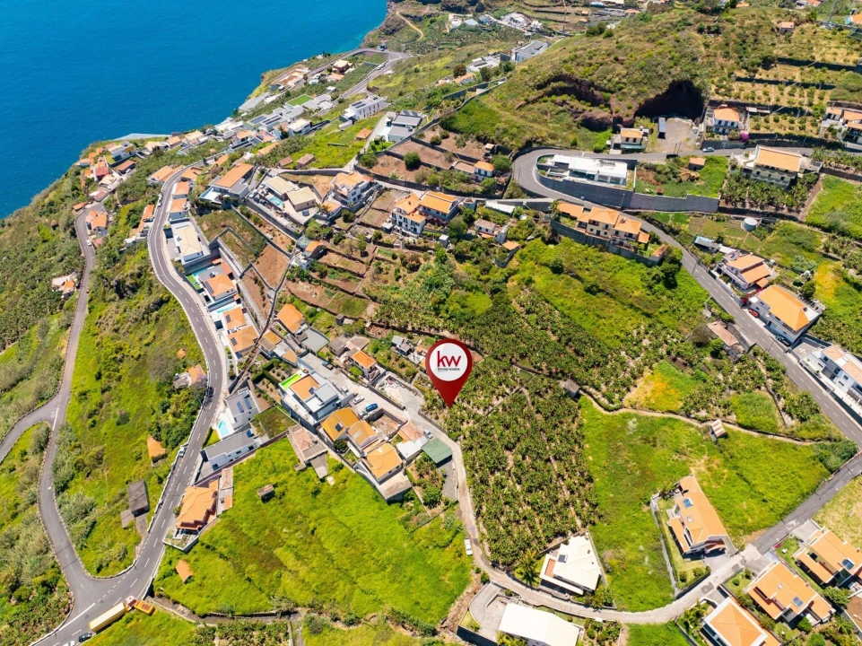 Terreno para Venda em Ribeira Brava Foto 8