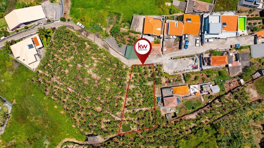 Terreno para Venda em Ribeira Brava Foto 2