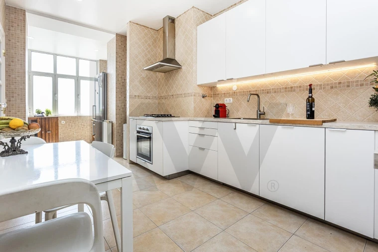 Apartamento T5 para Venda em Areeiro Foto 16