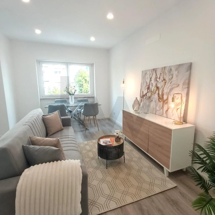 Apartamento T3 para Venda em Penha de França Foto 2