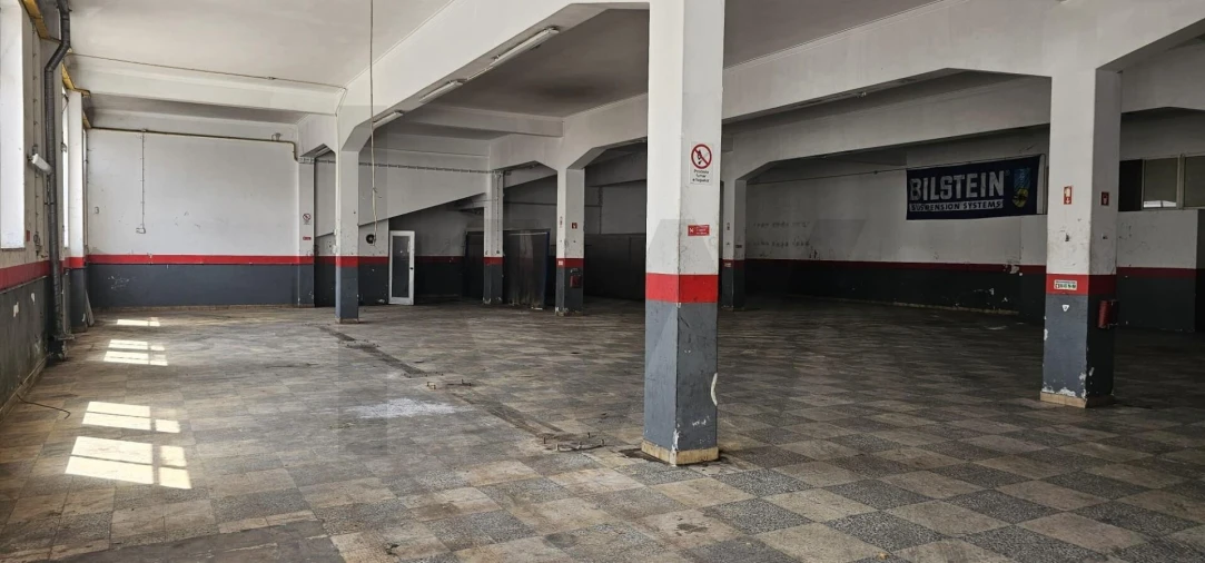 Armazém para Venda em Amora Foto 2