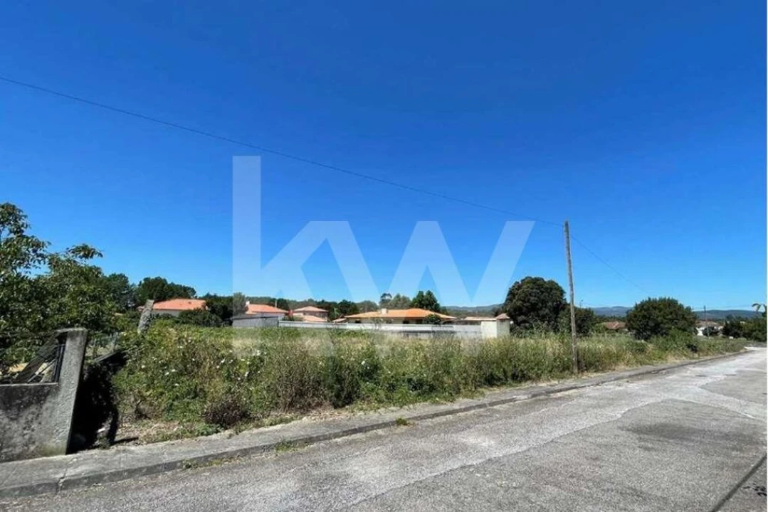 Terreno para Venda em Campos e Vila Meã Foto 2
