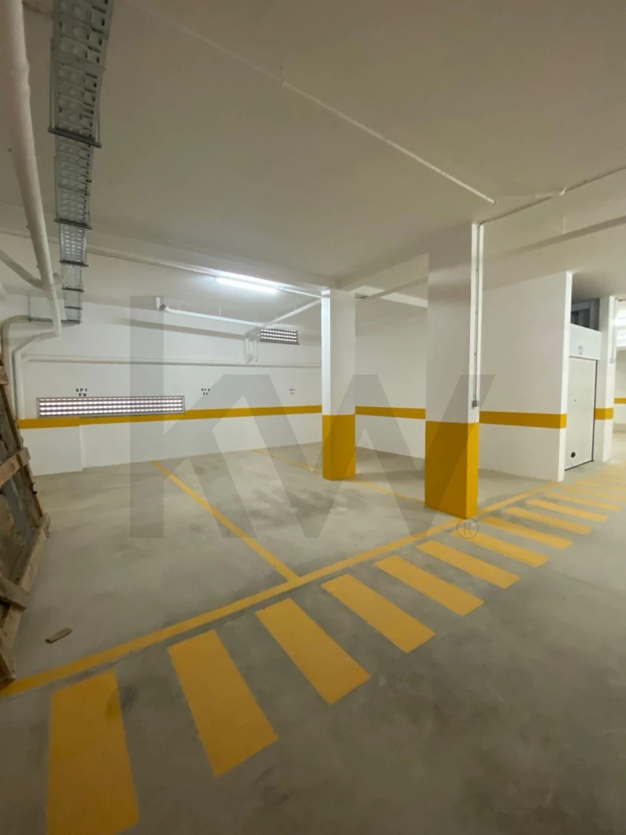 Apartamento T1 para Venda em Nazare Foto 8