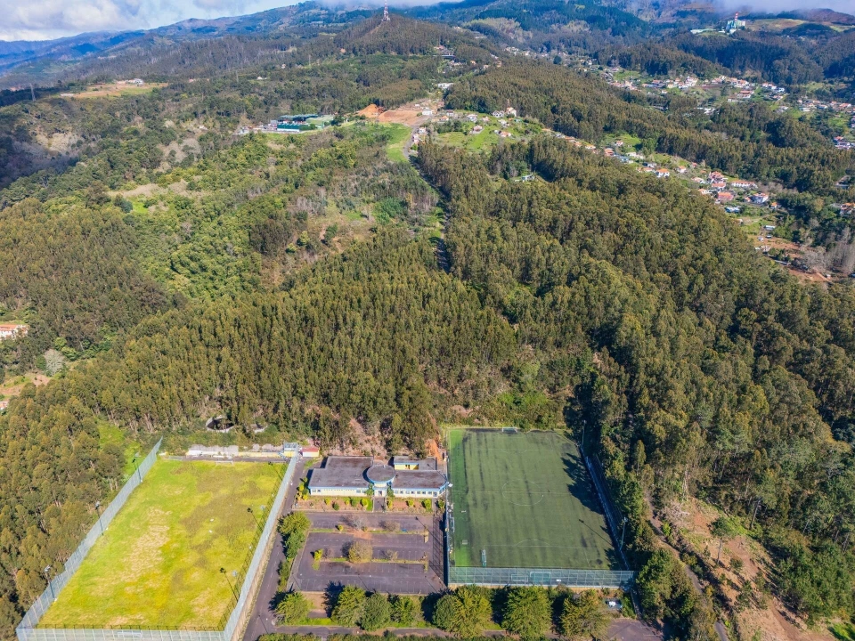 Terreno para Venda em Camacha Foto 2