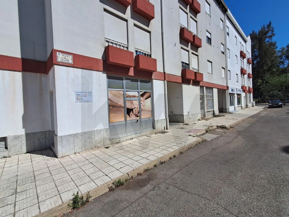 Loja para Venda em Almeirim Foto 11