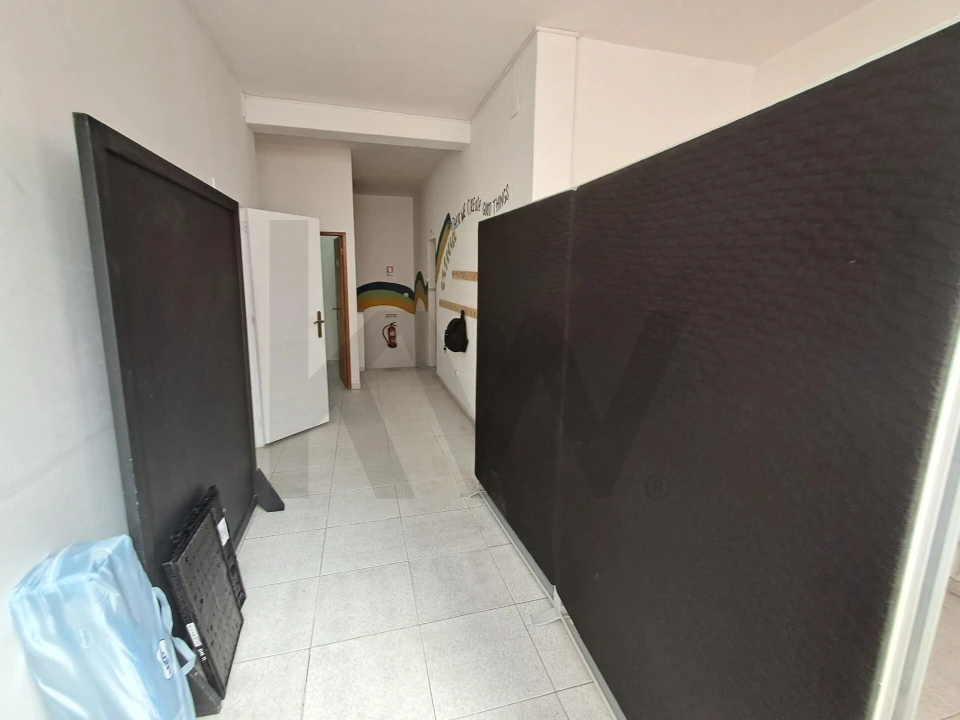 Loja para Venda em Almeirim Foto 4