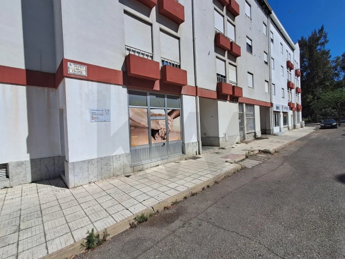 Loja para Venda em Almeirim Foto 11